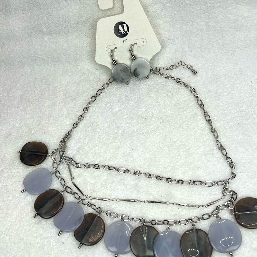 A&I, earrings and necklace set